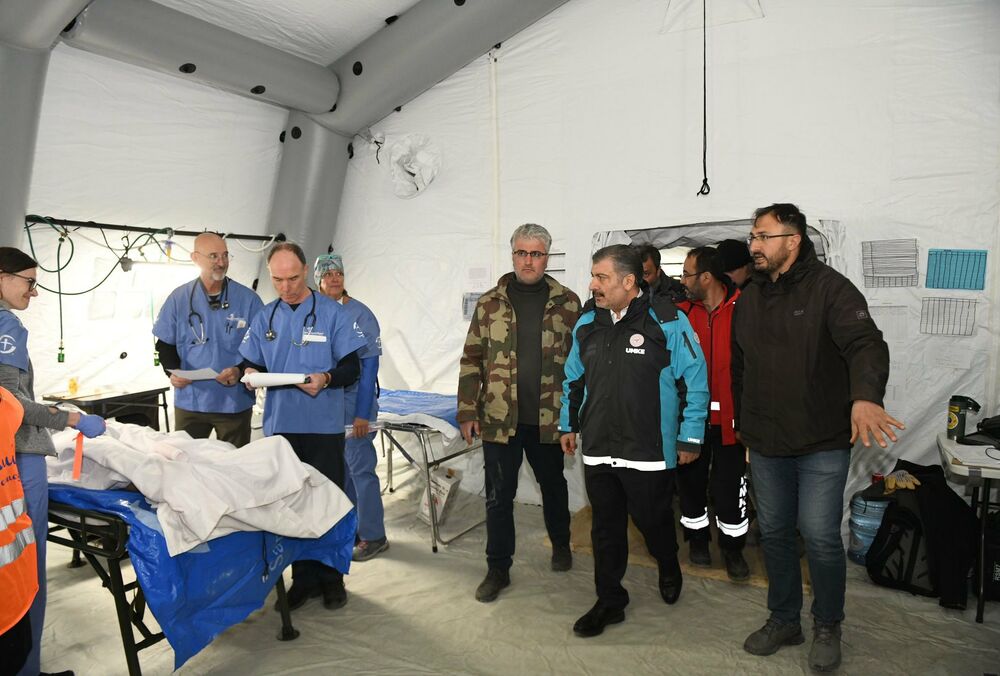 В Турции во время интервью министра раздался взрыв, - ВИДЕО В Турции во время интервью министра раздался взрыв, - ВИДЕО