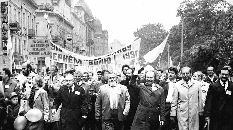 Україні 30: мораторій на страту та продаж Шевченка: чим запам'ятався 1999 рік