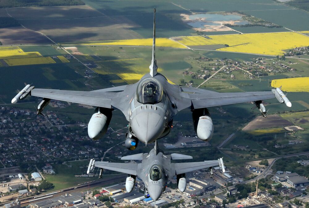 Нидерланды готовят к передаче Украине 18 самолетов F-16 Нидерланды готовят к передаче Украине 18 самолетов F-16