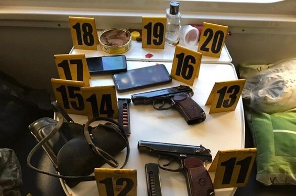 Военные открыли огонь в поезде Киев-Константиновка - ФОТО