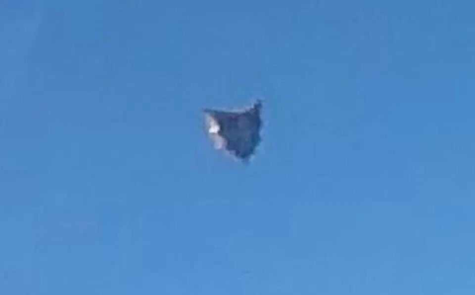 Американские военные пилоты запечатлели НЛО, парящий над Атлантикой, - ФОТО