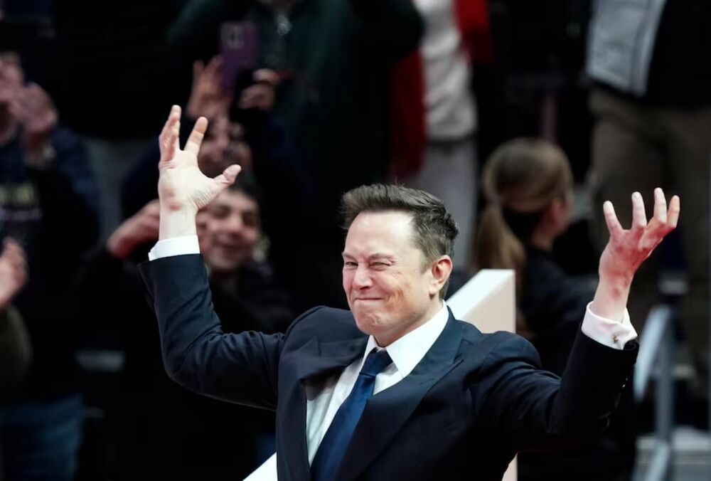 В Канаде хотят лишить гражданства Илона Маска