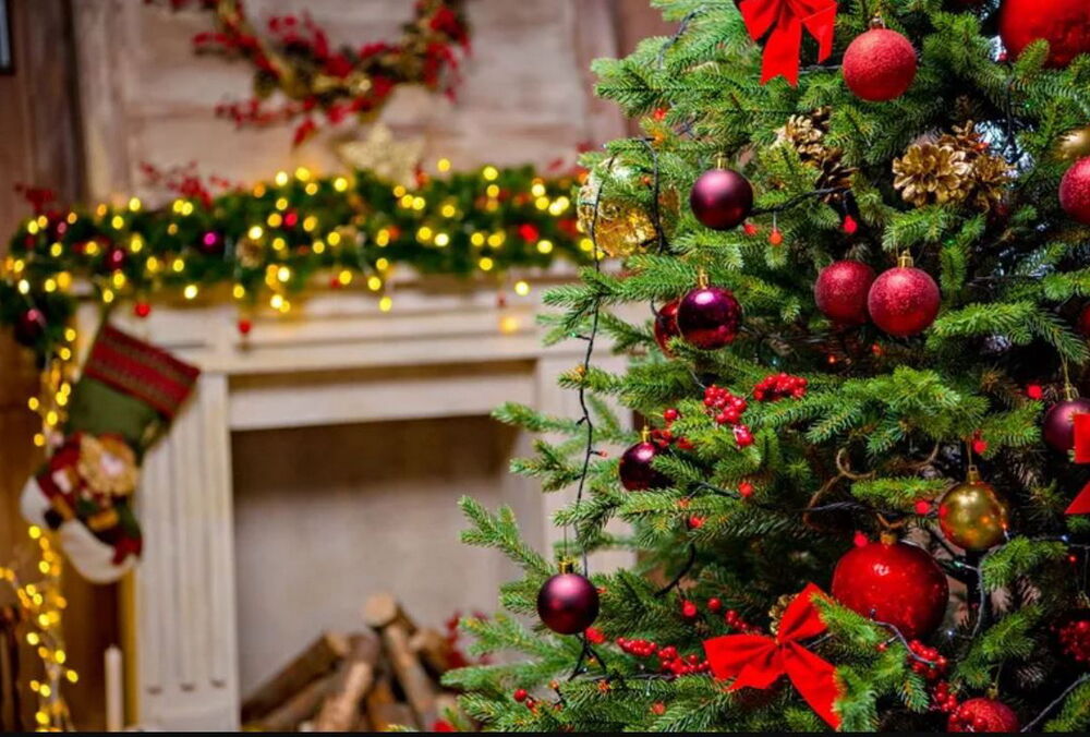 Як прикрасити ялинку на рік Дракона 2024