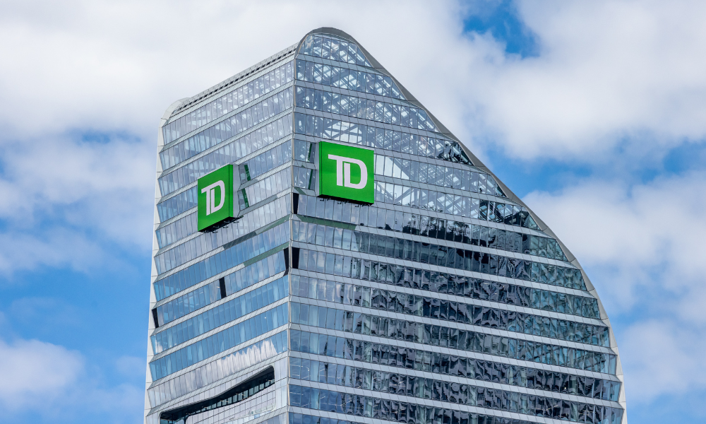 TD Bank обійшов закон та показав логотипи світових брендів у новій рекламі