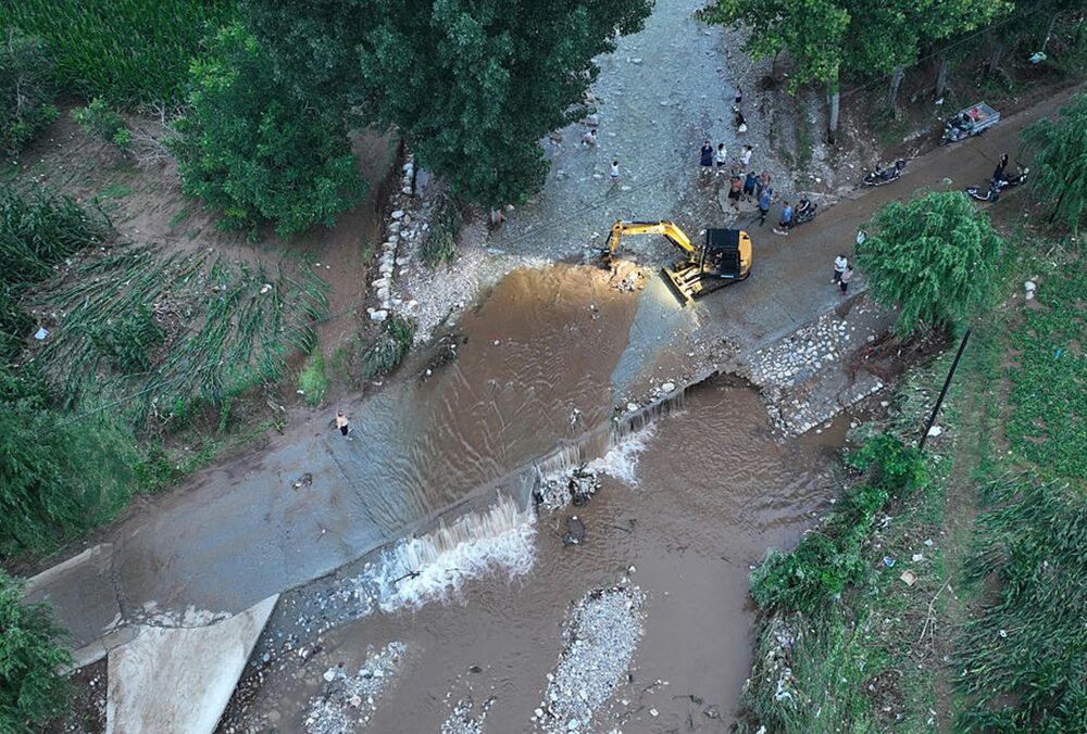 Из-за сильных ливней в Китае погибли два человека