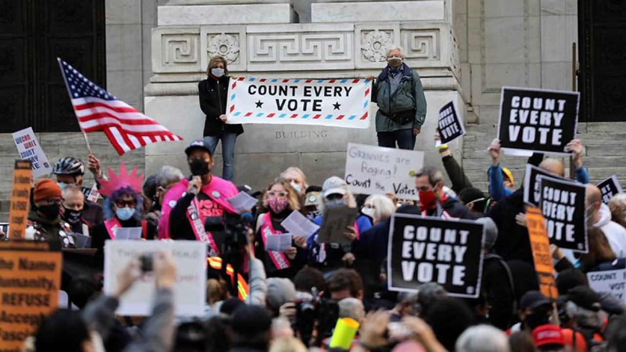 Байден или Трамп: крупнейшие города США наводнили массовые протесты 