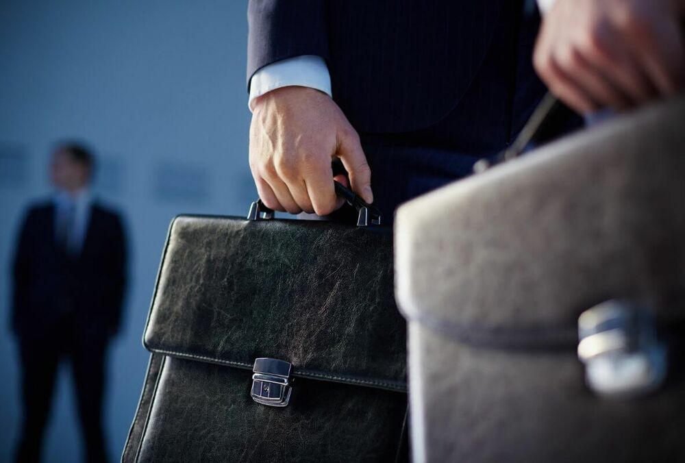 Кабмин уволил глав пяти ОВА и нескольких заместителей министров