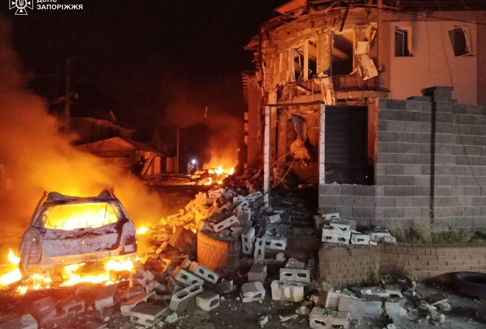 Росія здійснила наймасовіший удар по Запоріжжю за останній час: фото
