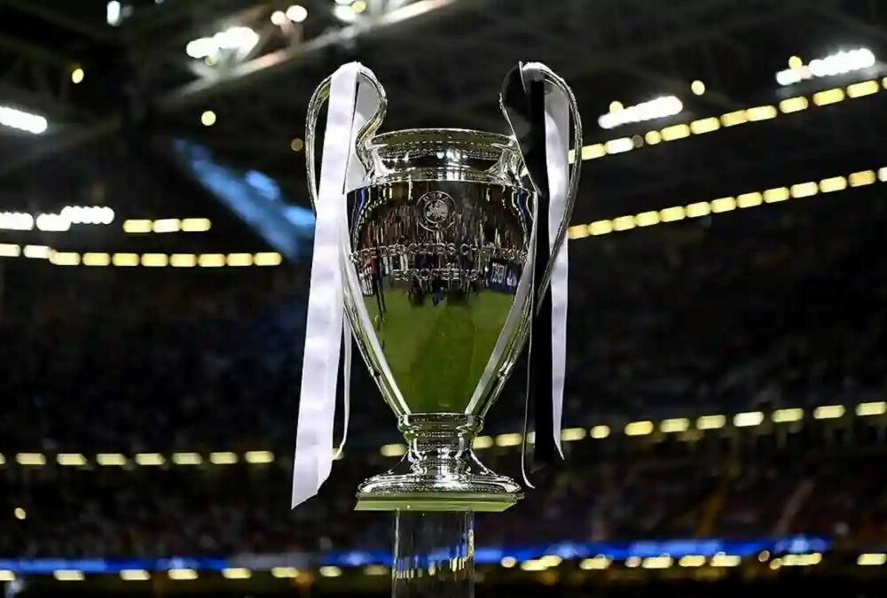 Ліга чемпіонів змінила гімн