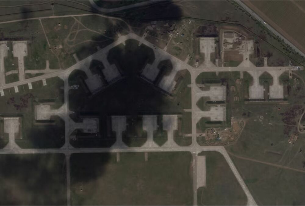 На аеродромі в Джанкої помітили пожежу: можливо, горів ЗРК С-500