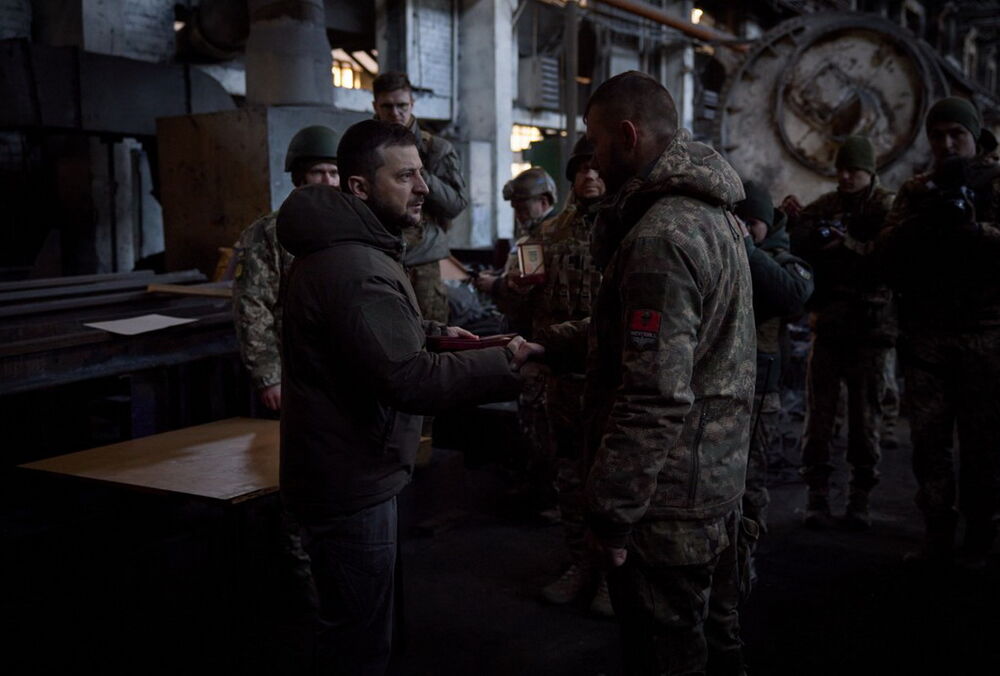 Візит Зеленського до Бахмуту підірвав авторитет Путіна та інформаційну операцію Кремля