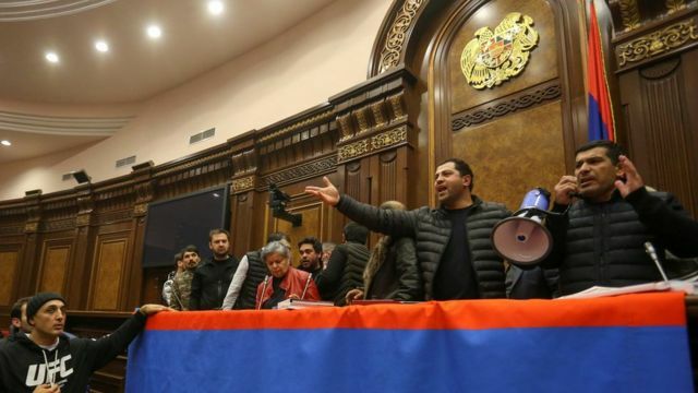 Парламент Армении отменил военное положение, действовавшее почти полгода с 27 сентября 2020 года