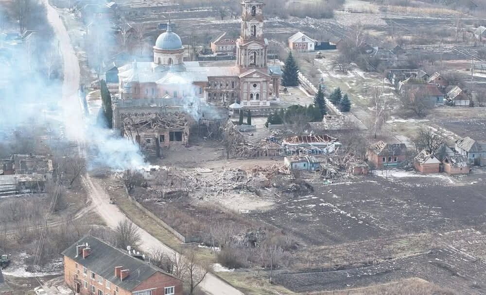 Россияне разбомбили монастырь УПЦ в Сумской области