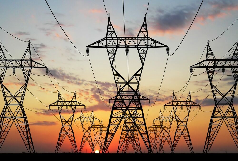 Сегодня в Украине вводят почасовые отключения света: где именно