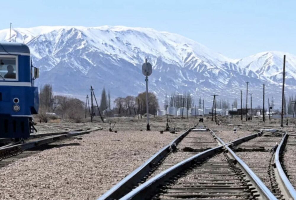 Китай, Киргизстан та Узбекистан побудують залізницю в обхід Росії