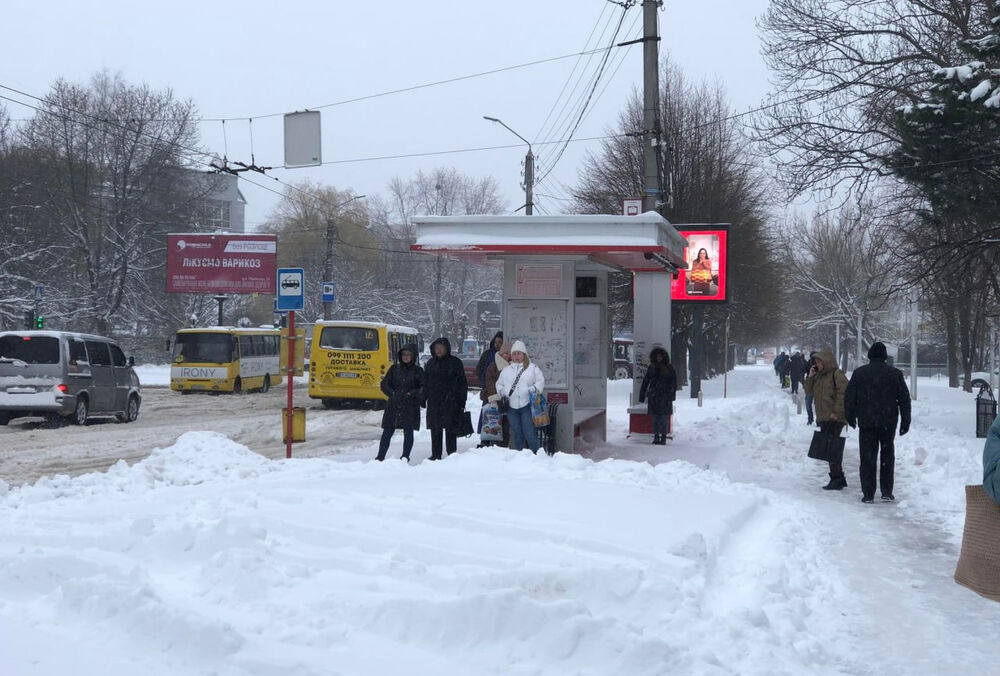 В западных областях тысячи людей остались без света