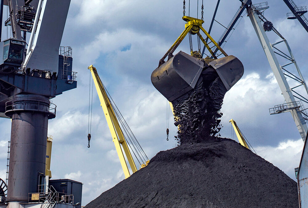  В Кабмине признали проблему нехватки угля на ТЭС и предложили решение 
