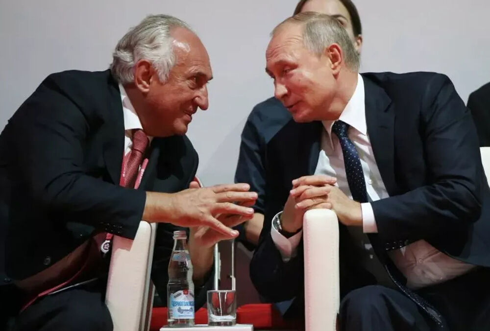 Еще один российский миллиардер отказался от российского гражданства Еще один российский миллиардер отказался от российского гражданства