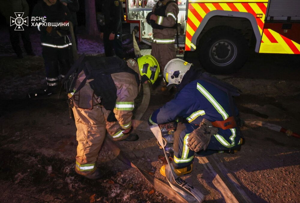 Окупанти вдарили по Мирному Харківської області: постраждали 4 особи