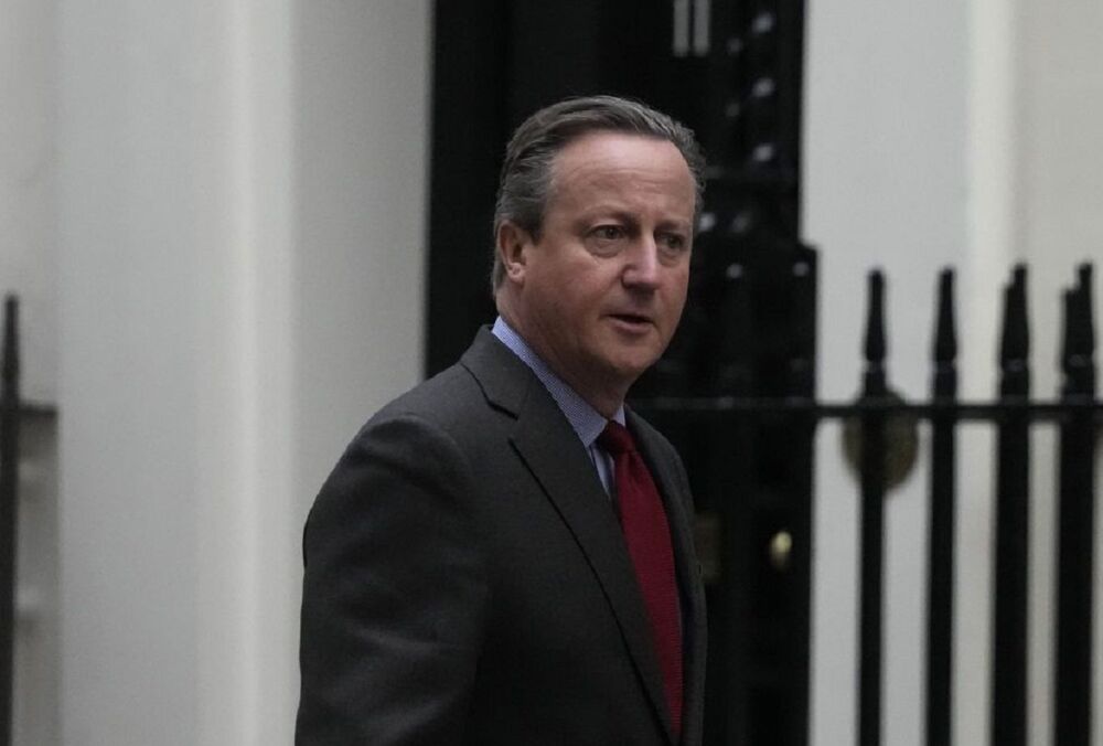 Кемерон вирушить до США, щоб переконати посилити допомогу Україні