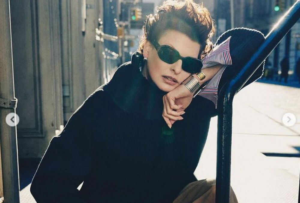 Культовая супермодель Линда Евангелиста вернулась на обложки и показала шрамы после мастэктомии