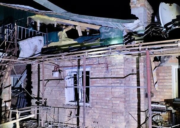 Оккупанты обстреляли Никополь из тяжелой артиллерии