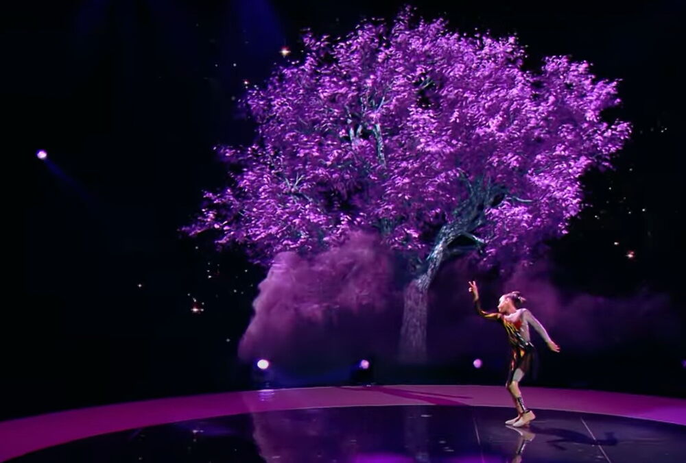 Юна гімнастка, яка втратила ногу через російську ракету, зворушила українців танцем на протезі