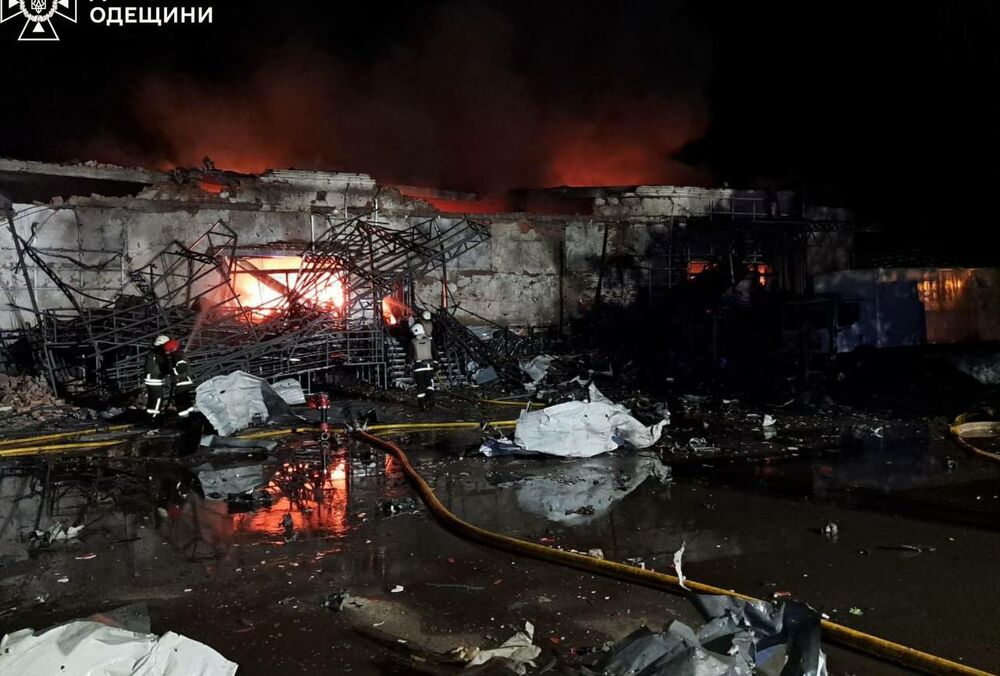 Россияне уничтожили отделение Новой почты в Одесской области: фото