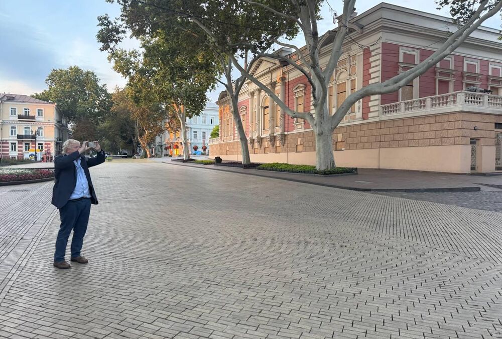 Борис Джонсон впервые приехал в Одессу: фото, видео