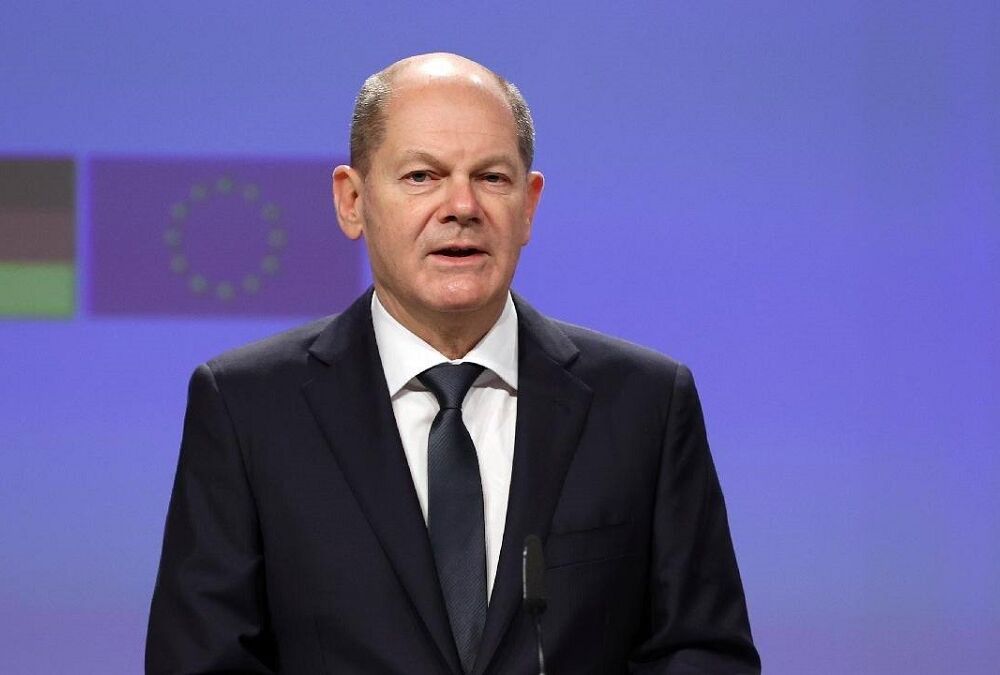 Через атаку ХАМАС Шольц був змушений лягти на злітній смузі