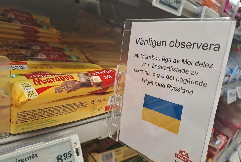 У Швеції в магазинах бойкотують продукцію Mondelez, яка спонсорує війну в Україні: фото