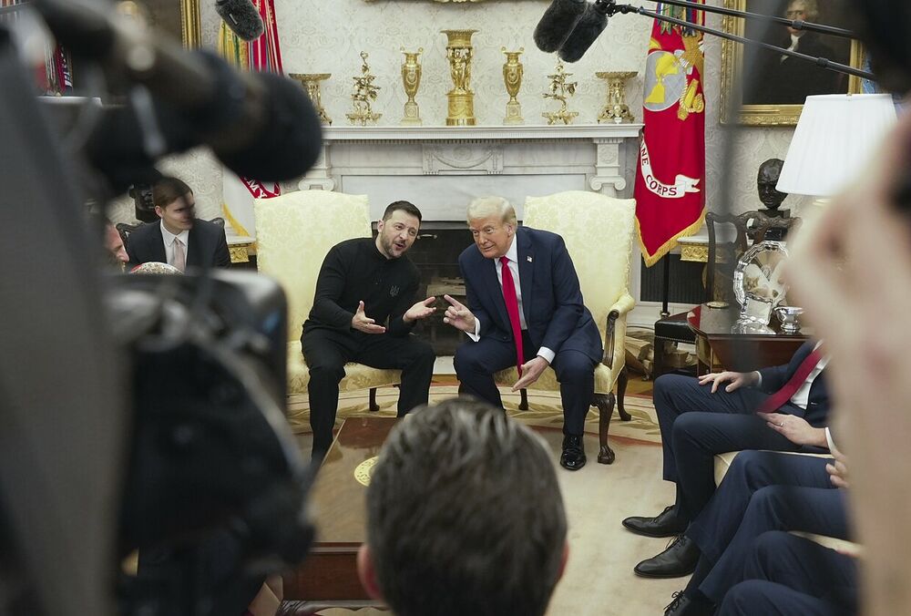 Зеленський і Трамп проводять переговори