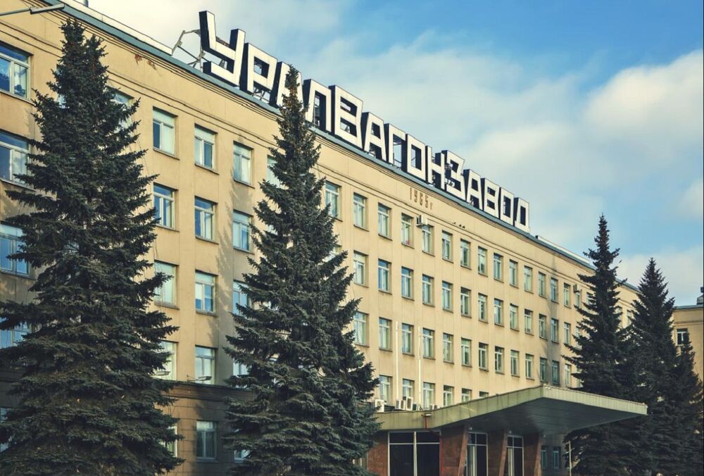 Британская разведка: для роста производства вооружения РФ намерена привлекать осужденных