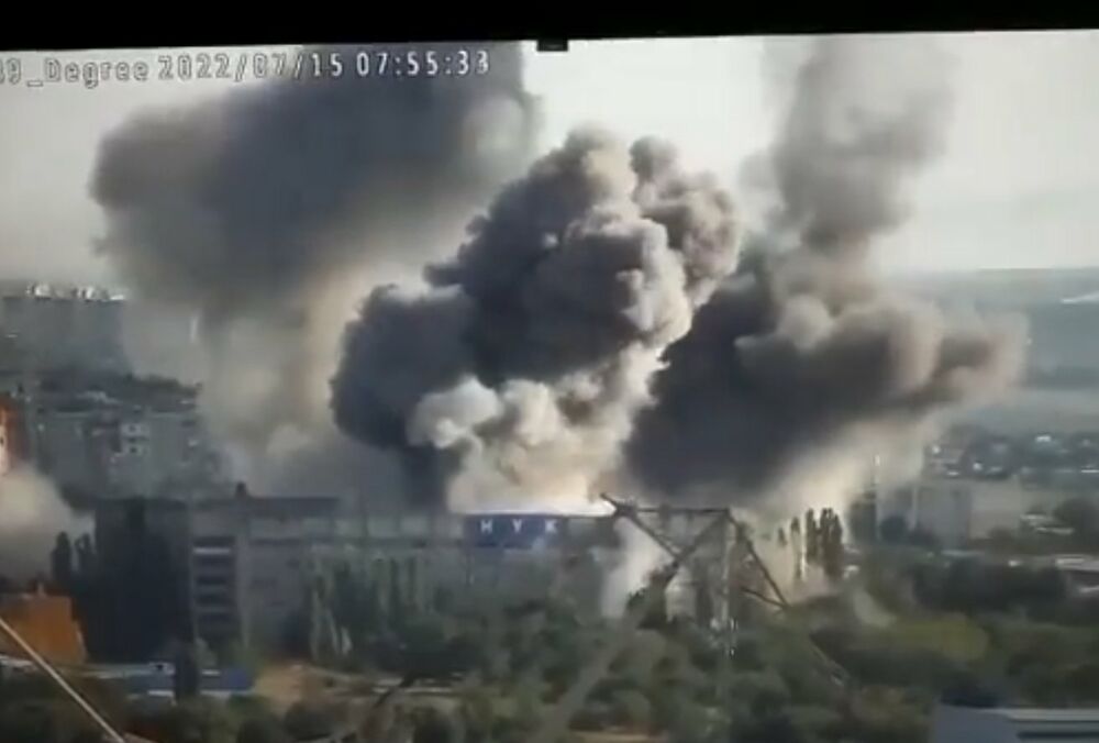 Вранці Росія розбомбила два університети у Миколаєві: відео