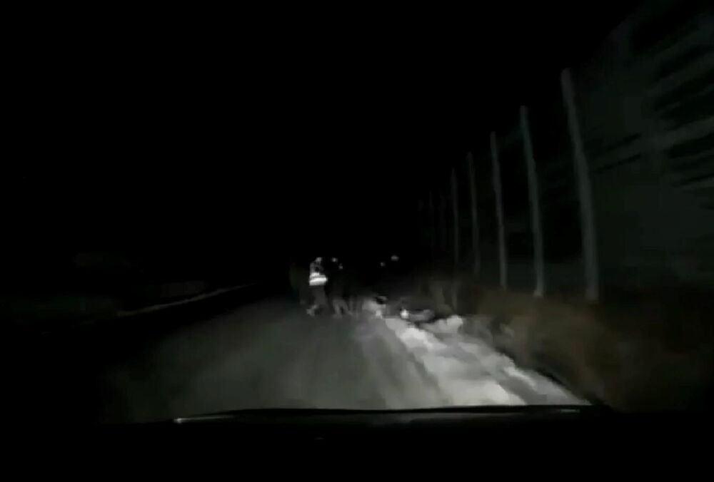 На Камчатке автомобиль влетел в колонну срочников На Камчатке автомобиль влетел в колонну срочников