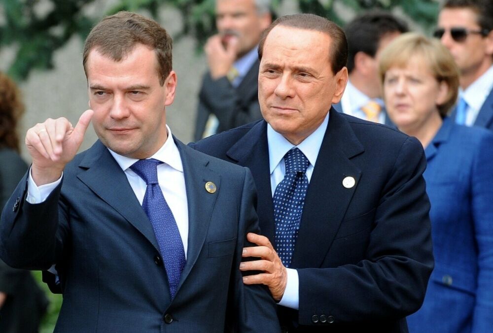 Медведєв погрожує Україні ядерною зброєю за деокупацію власних територій