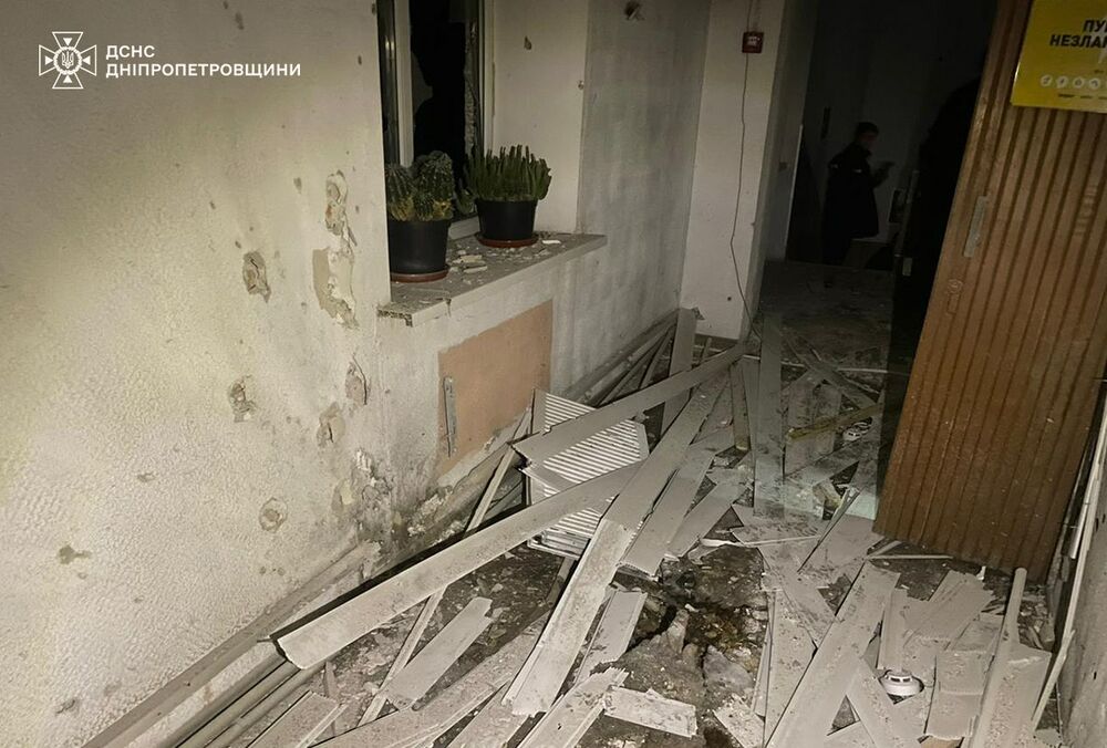 Россияне повредили пожарную часть в Никополе