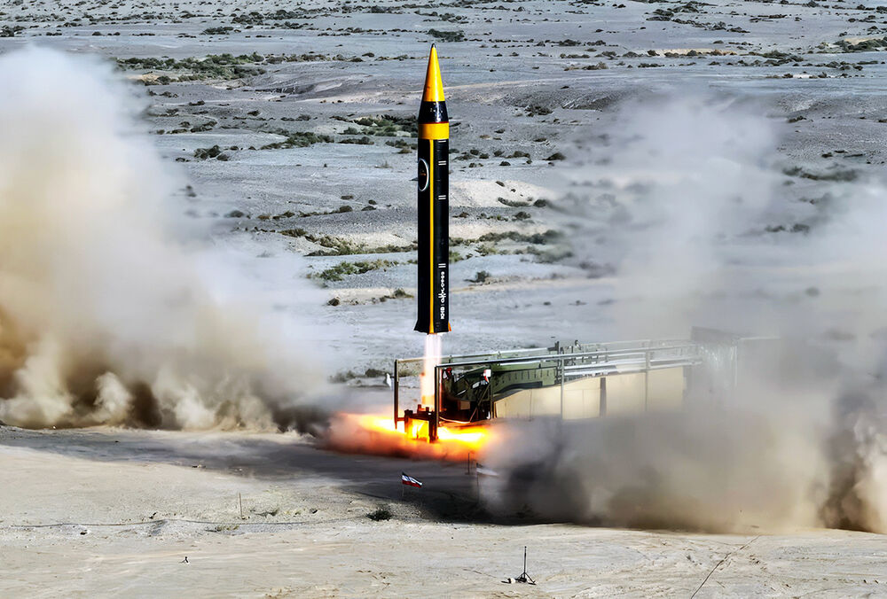 В Иране испробовали новую баллистическую ракету