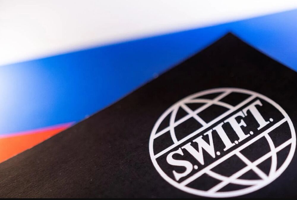 ЗМІ: ЄС може повернути РФ до SWIFT з метою поновлення ”зернової угоди”