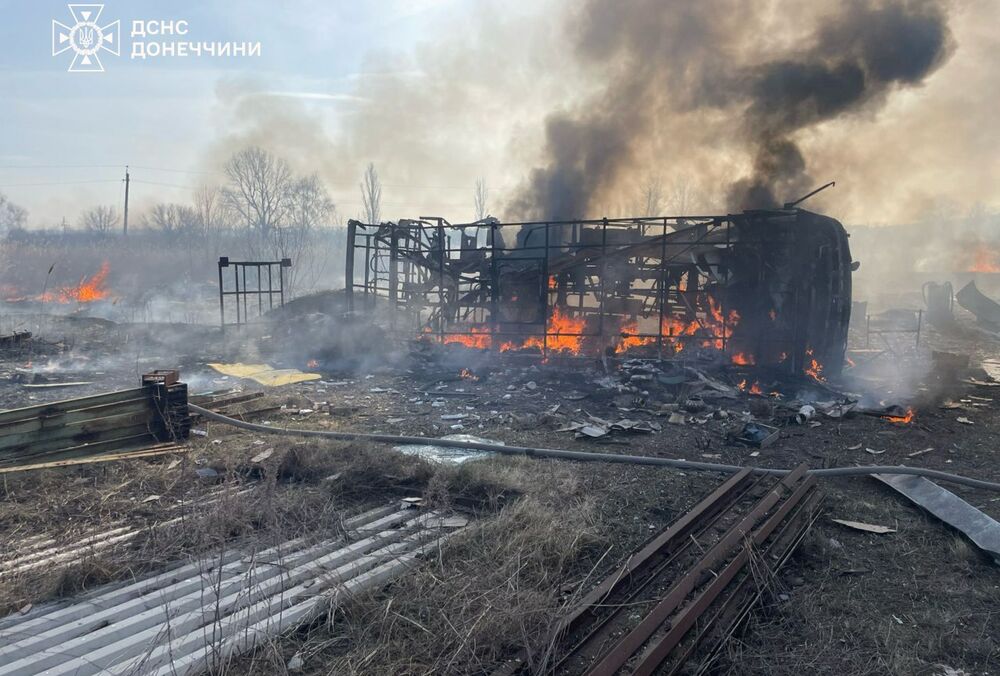 Враг нанес удар по Славянску