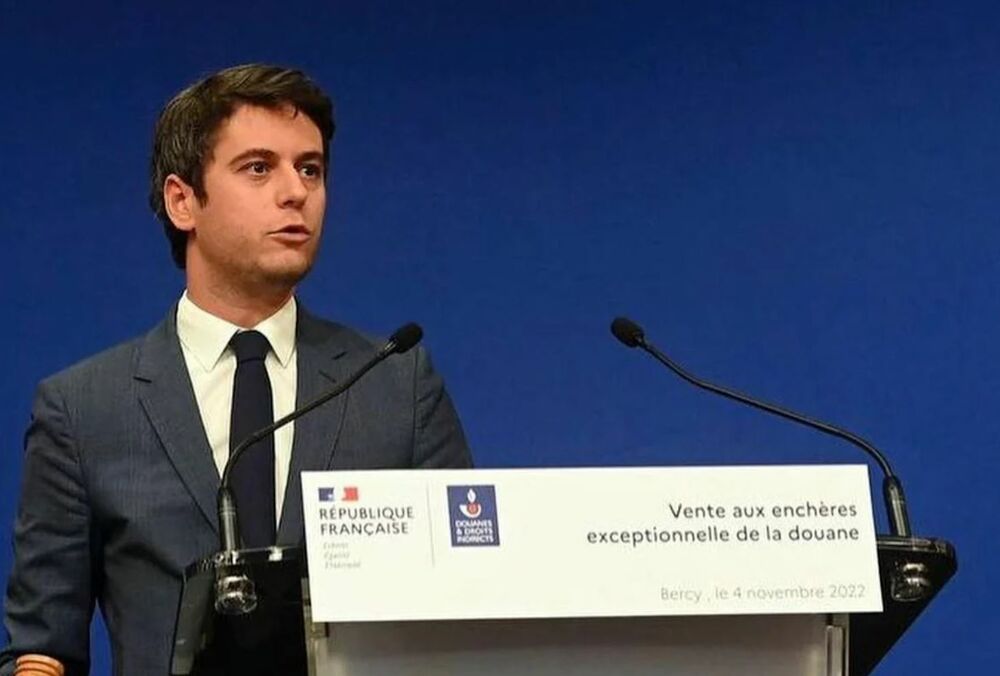 Правительство Франции возглавил потомок эмигрантов из Одессы и открытый гей