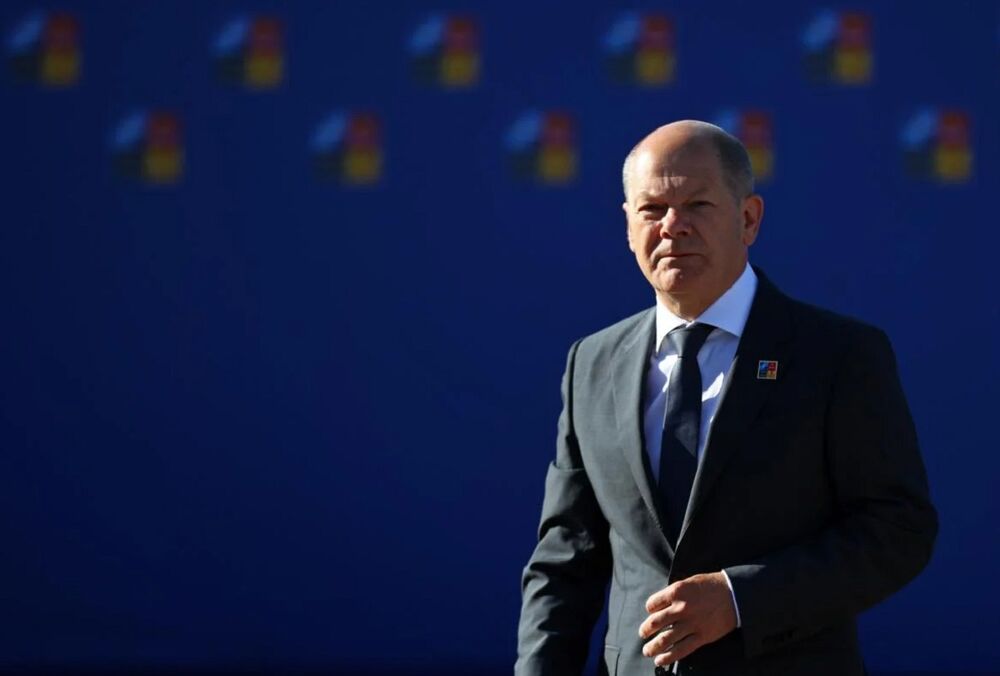 Шольц відмовився відправляти німецьких військових в Україну 