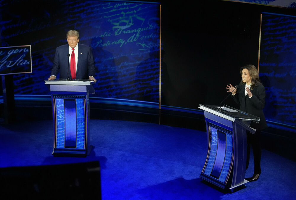 СМИ подсчитали, сколько Гаррис и Трамп потратили на избирательную кампанию