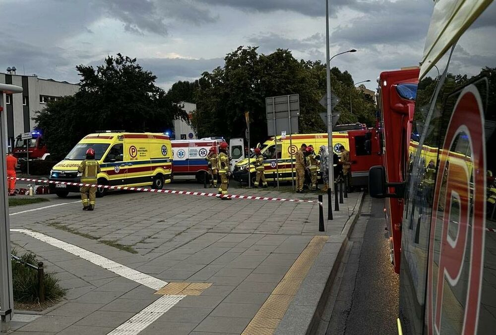 В Варшаве в бассейне отравились десятки человек