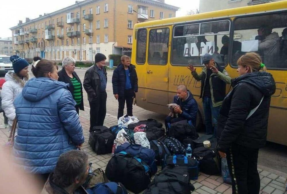 Жителів Луганської області просять терміново евакуюватись