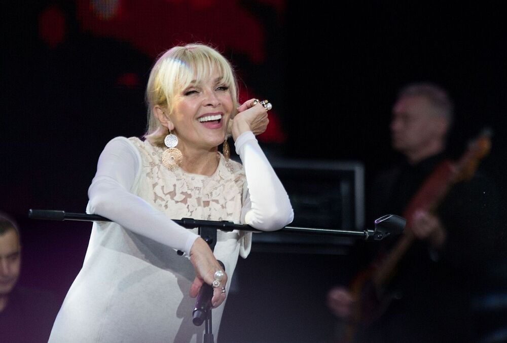 ”Чого ще від мене чекати?”: Лайма Вайкуле вийшла на сцену з українським прапором