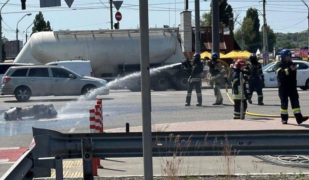 Росія вдруге за добу масово обстрілює Київ: у місті пролунали вибухи Росія вдруге за добу масово обстрілює Київ: у місті пролунали вибухи