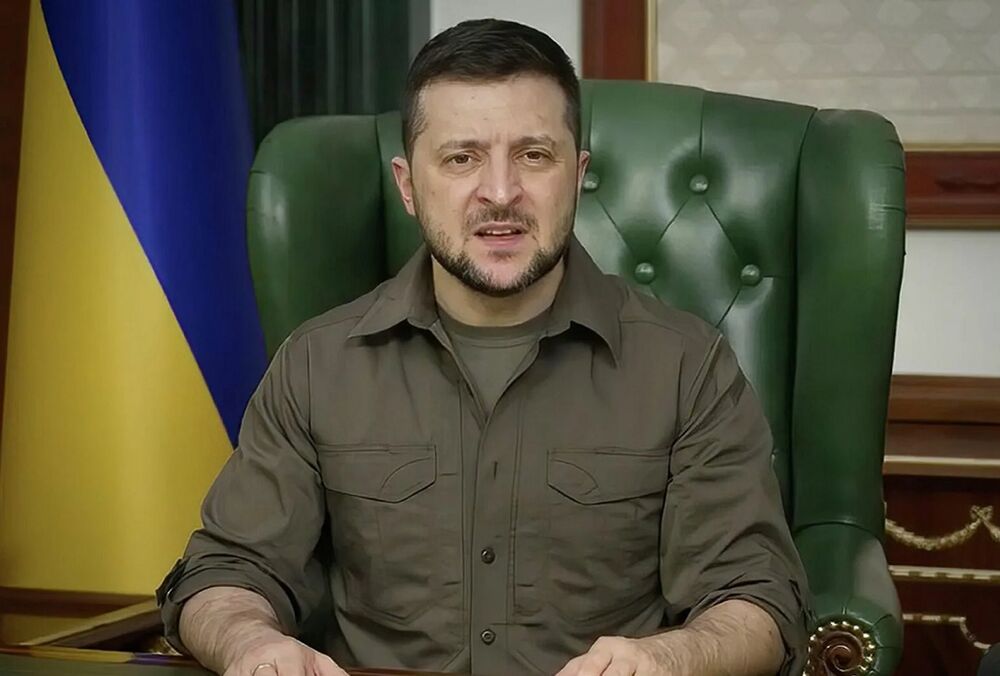 Зеленський: після захоплення Бахмута росіяни можуть прорватися до інших міст