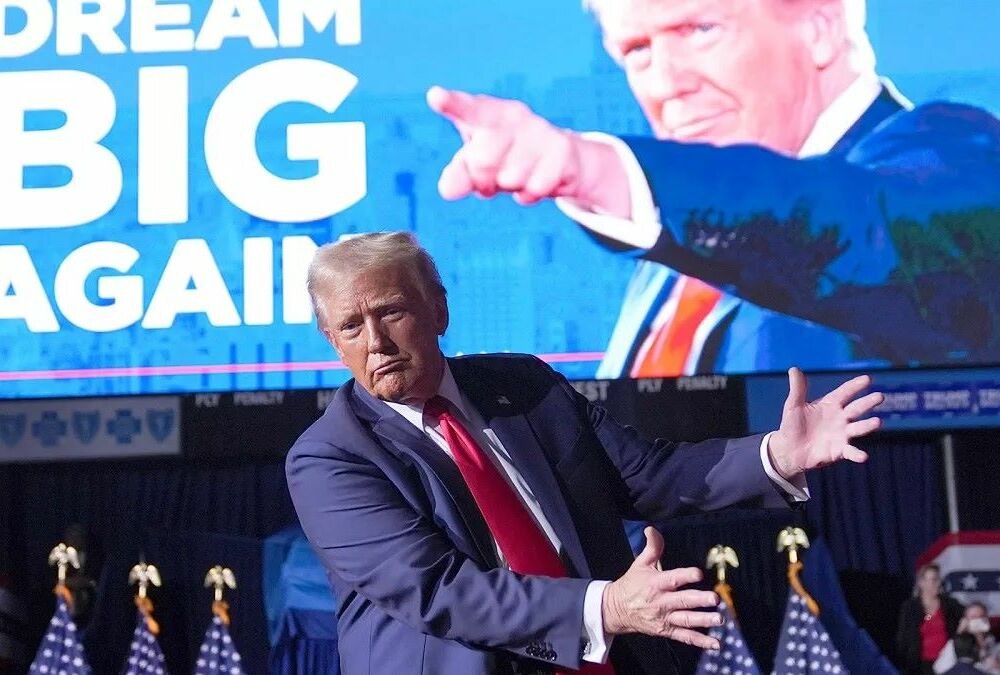 Трамп оголосив себе новообраним президентом США