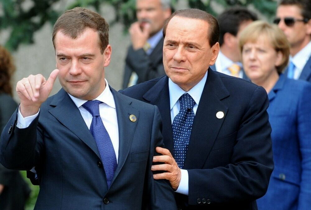 Медведев заявил, что в Киеве не настанет 10 мая, если на 9 мая в Москве будут провокации